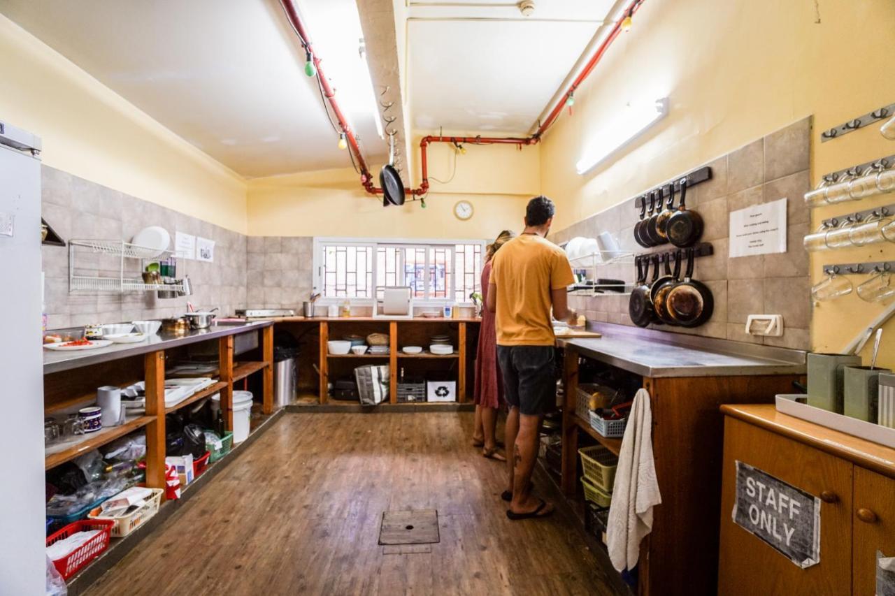 Hayarkon Hostel Tel Aviv Exteriör bild