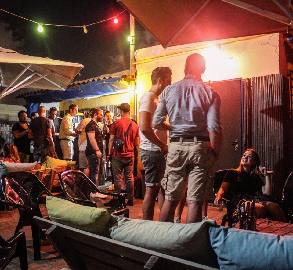 Hayarkon Hostel Tel Aviv Exteriör bild